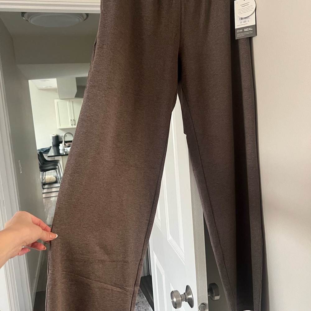 Vuori Brown Halo Modern Straight Leg Pant
